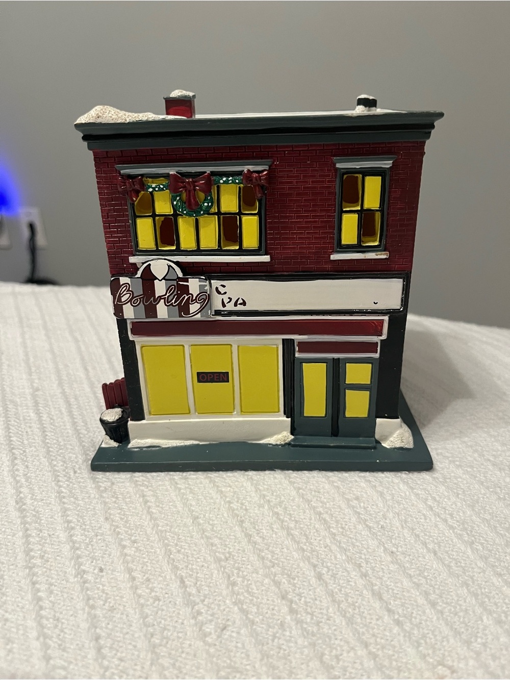Neca Chop Suey Holiday Bowling Alley Decorative Village Building
